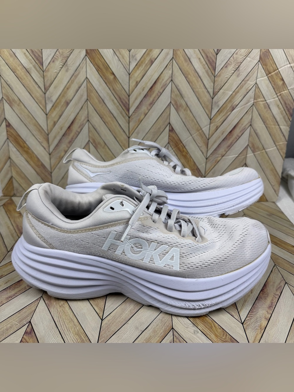 Hoka One One Women's Bondi 8 White Running Shoes Size 9.5